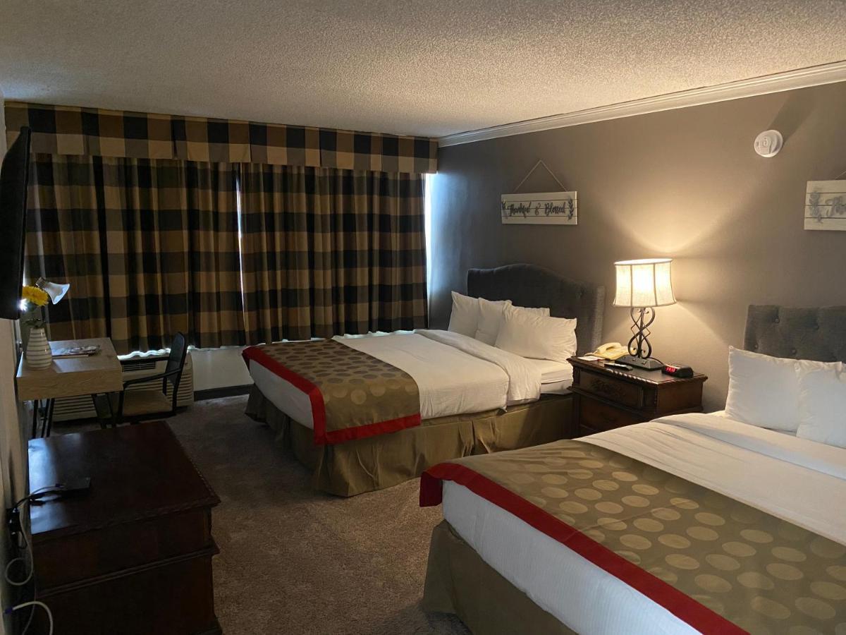 Ramada By Wyndham Albuquerque Midtown Hotel Exterior photo