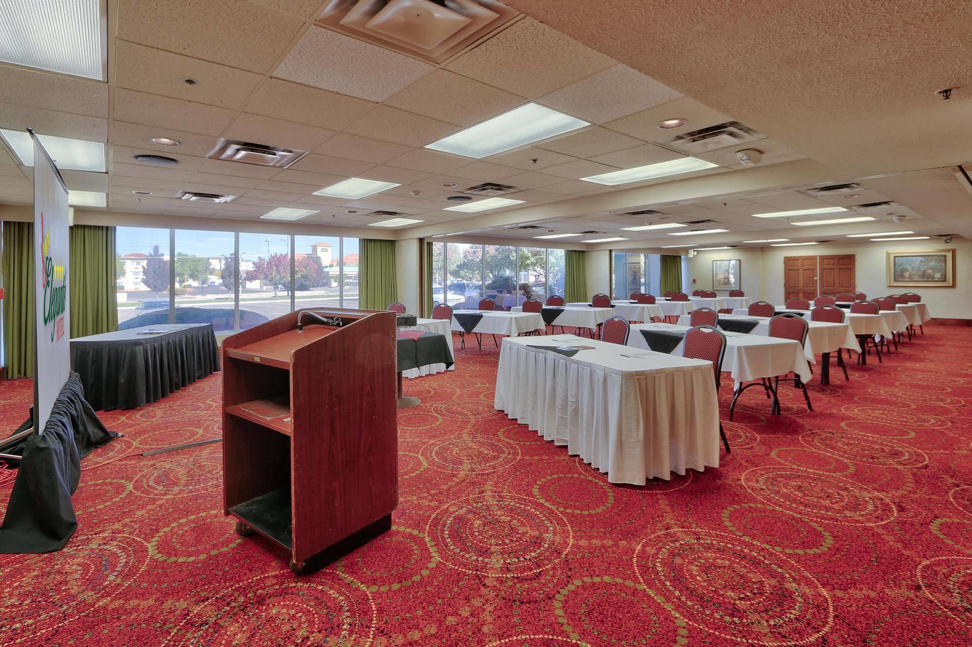 Ramada By Wyndham Albuquerque Midtown Hotel Exterior photo
